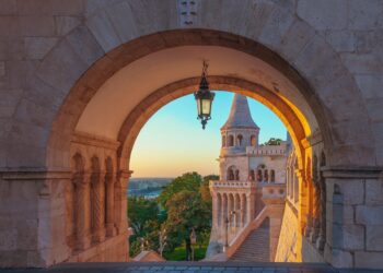 Discover the Mind-blowing History of the Internet: A Journey Through Time